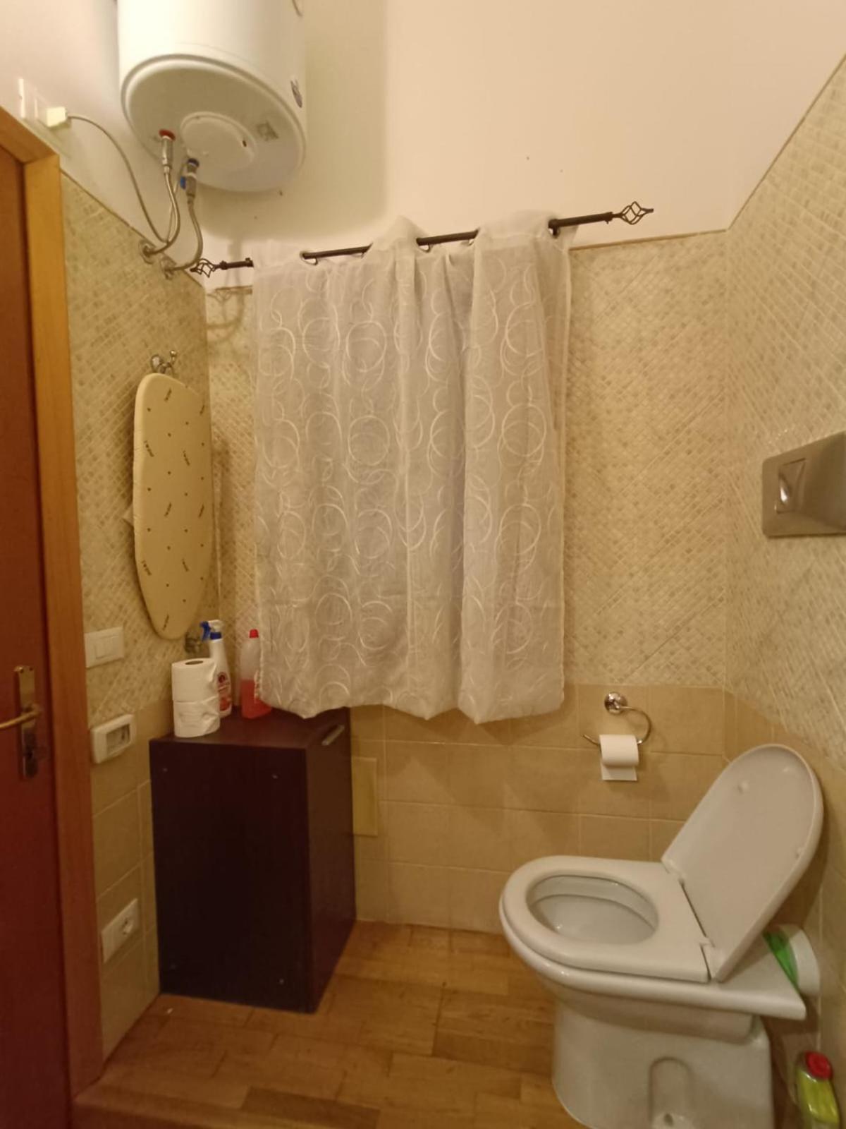 Castello Camera Privata, Nell'Appartamento Condiviso Cagliari Exterior foto